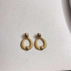 vintage gold oval drop earring